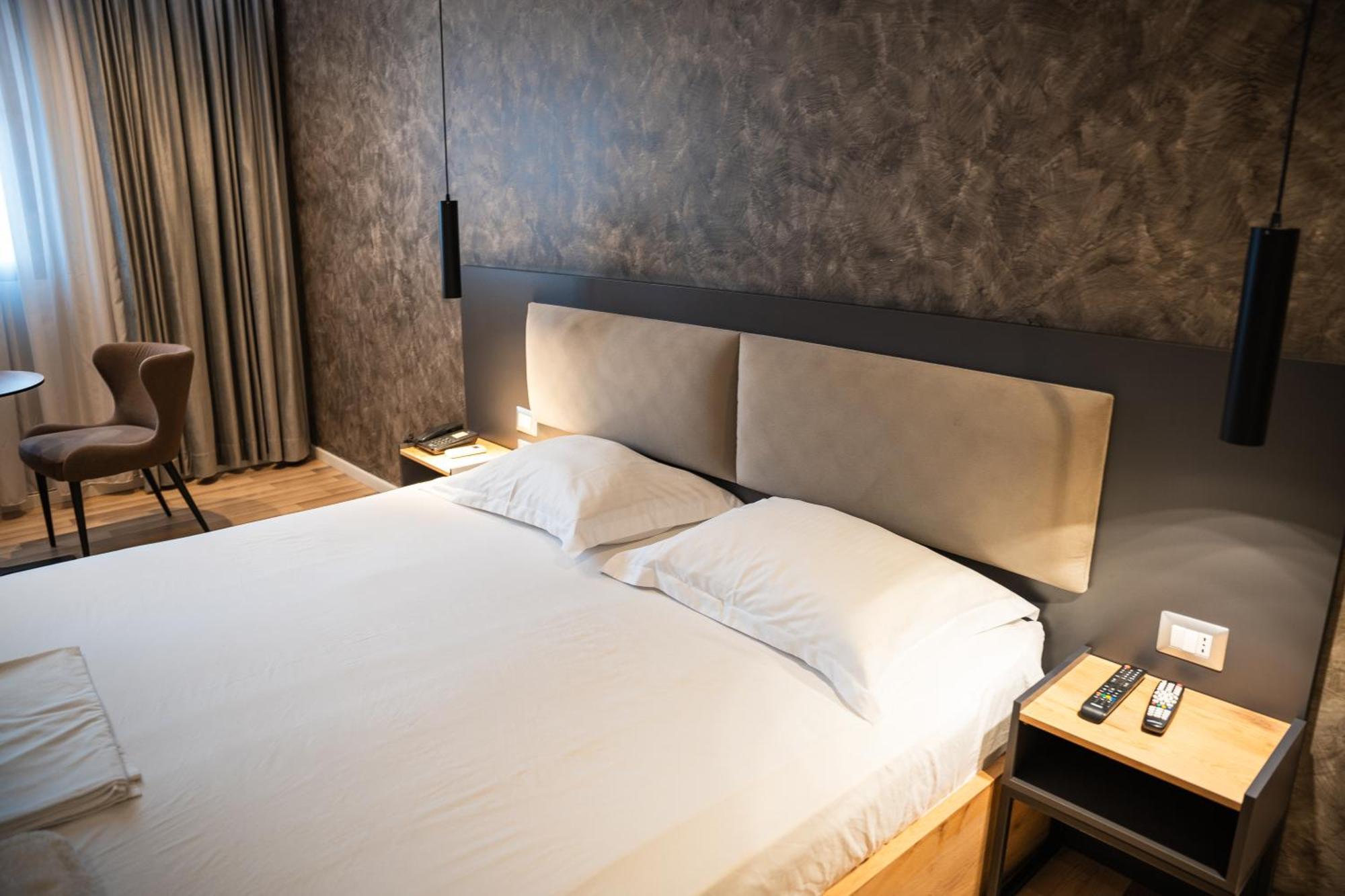 Center Boutique Hotel Tiran Dış mekan fotoğraf