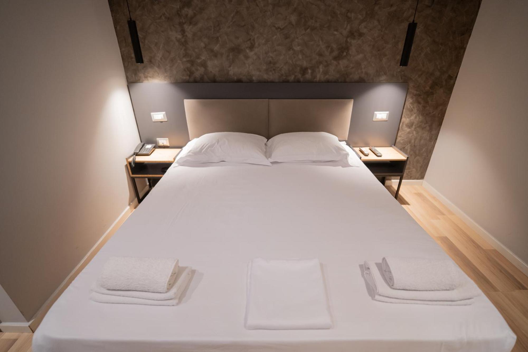 Center Boutique Hotel Tiran Dış mekan fotoğraf