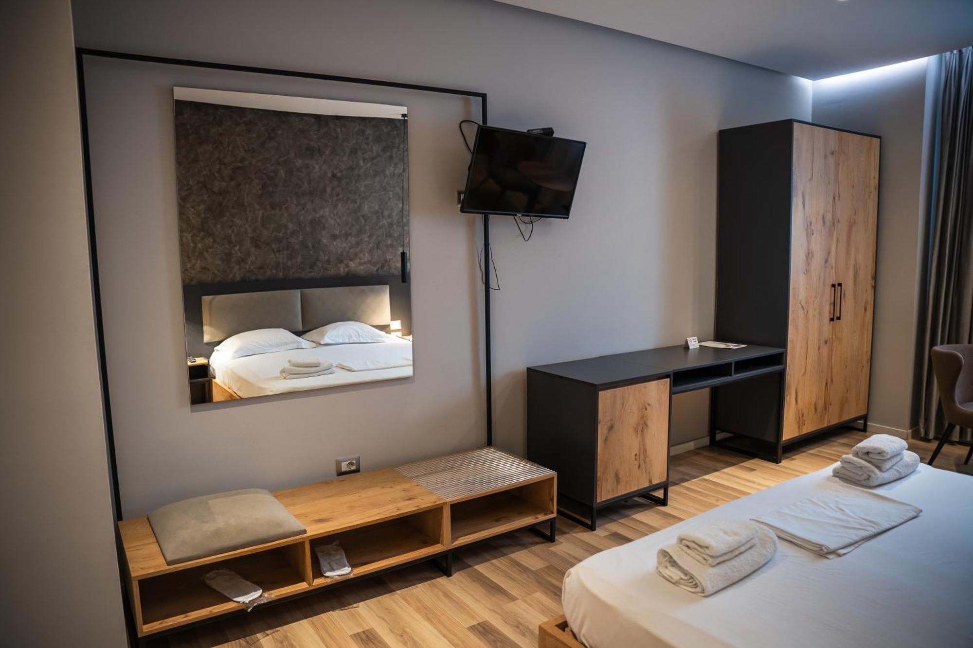 Center Boutique Hotel Tiran Dış mekan fotoğraf