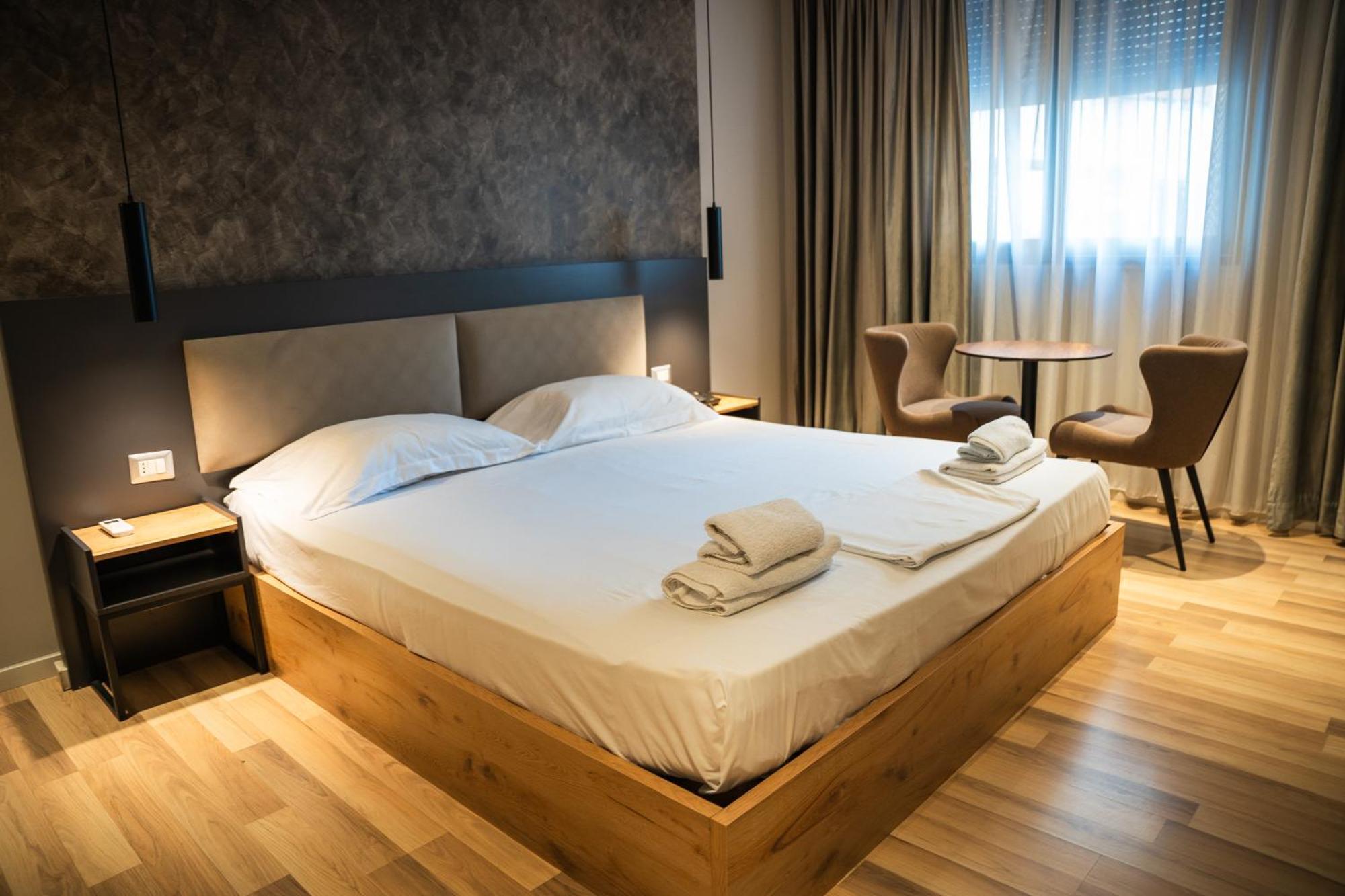 Center Boutique Hotel Tiran Dış mekan fotoğraf
