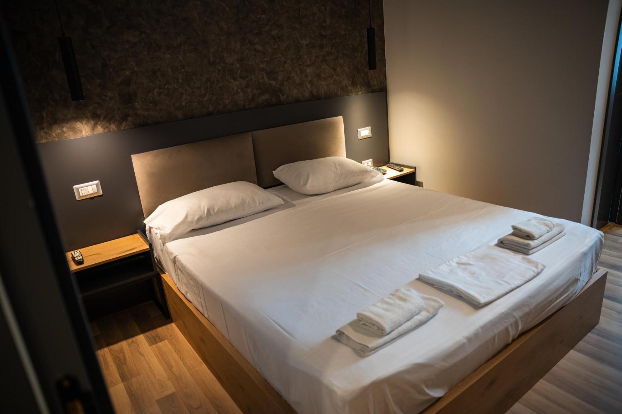 Center Boutique Hotel Tiran Dış mekan fotoğraf